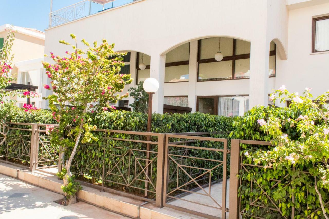 Galatex Beach Apartment 利马索尔 外观 照片